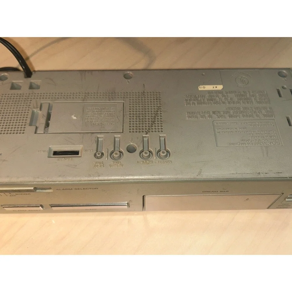 Vintage Sony Dream Machine ICF-C20W FM/AM Digital Clock Radio